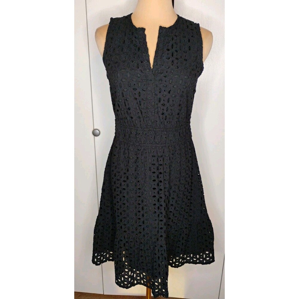 ZESICA Black Eyelet Lace A-Line Dress Sz S V-Neck Sleeveless Knee length